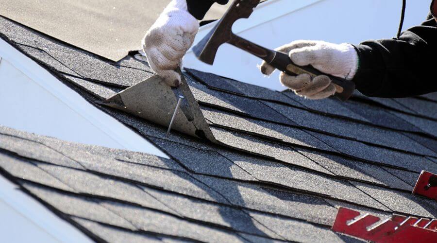 Professional gutter cleaning in Windham, OH